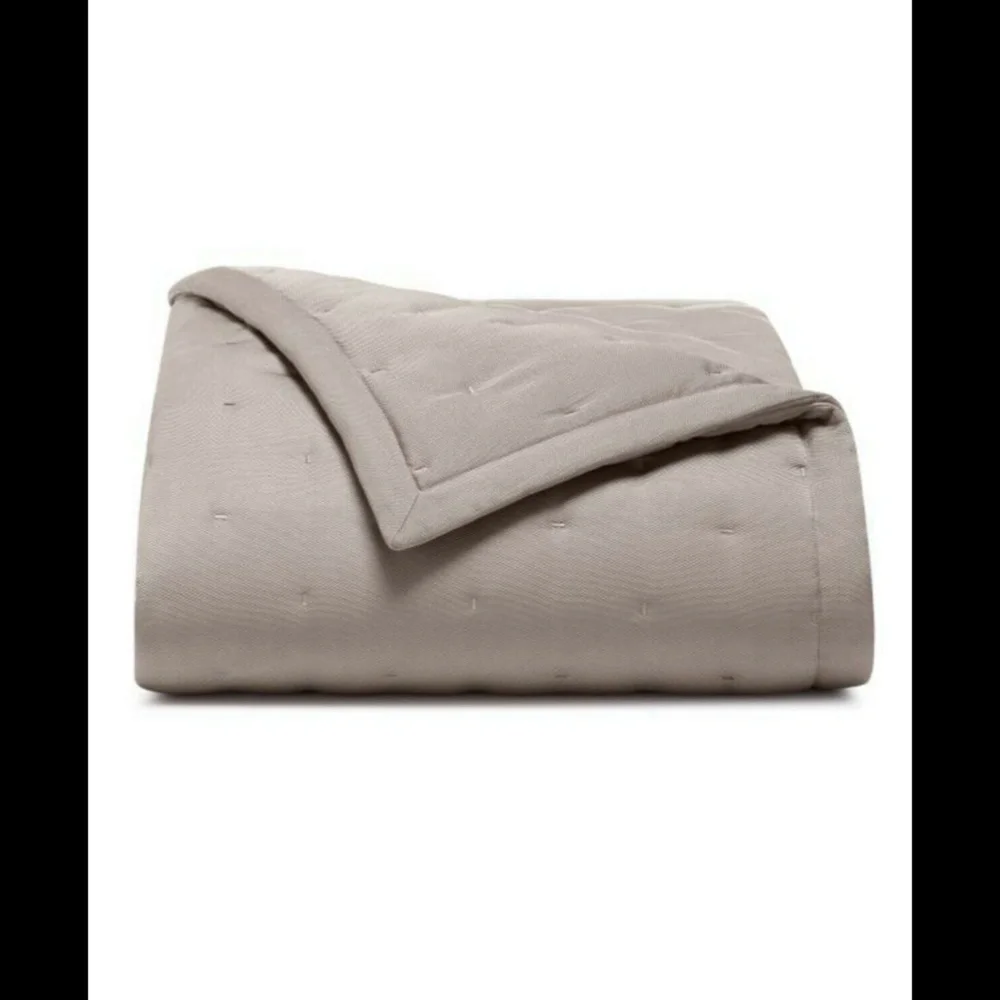 NEW‎ Hotel Collection Honeycomb Full Queen Coverlet